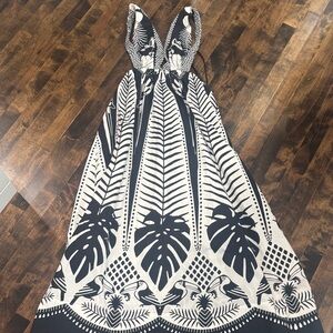 Farm Rio Chic Monochrome Leaf Print Maxi Dress